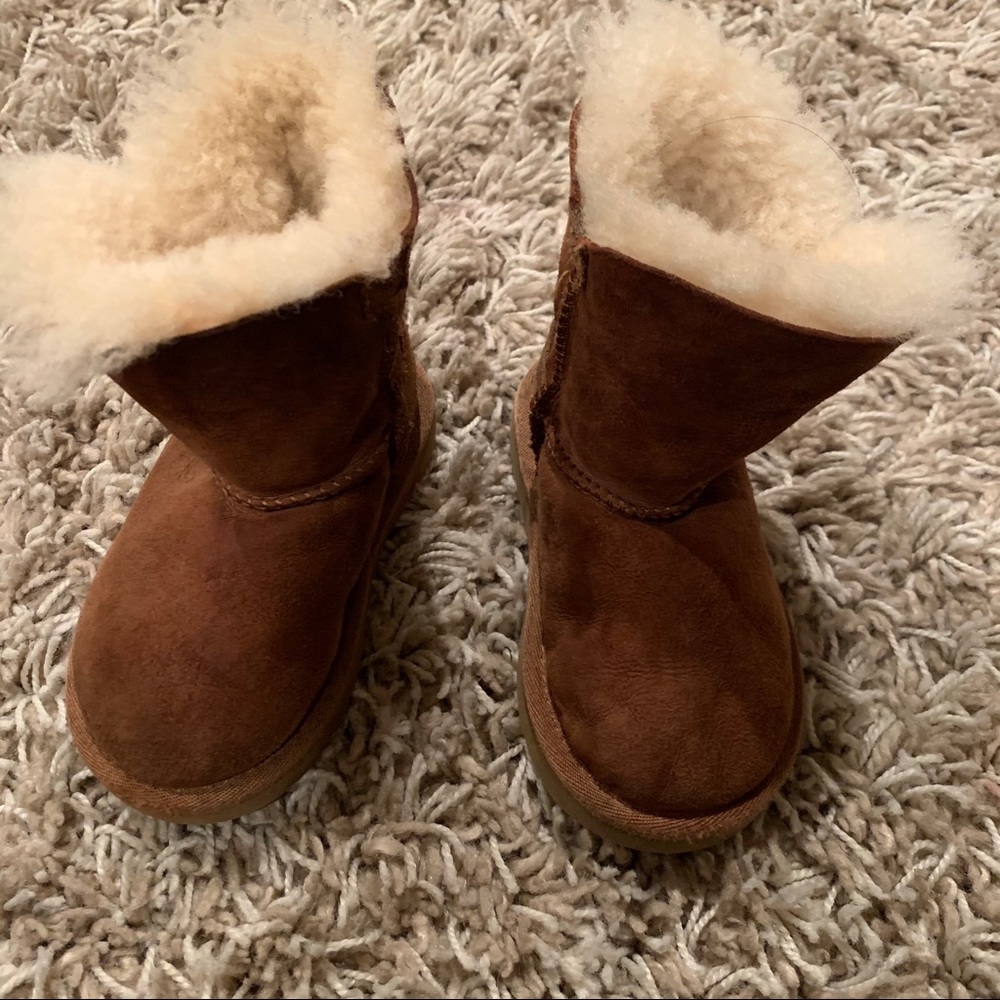 IGG BOOTS SIZE 6 US